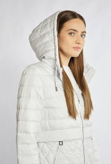 Elegancki płaszcz z pikowaniem