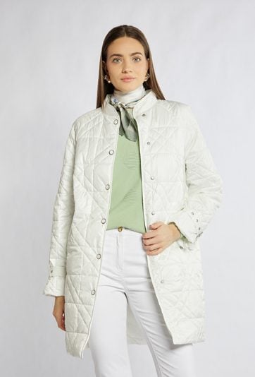 Lekki, pikowany płaszcz