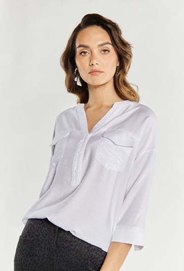 Bluzka damska z kieszonkami