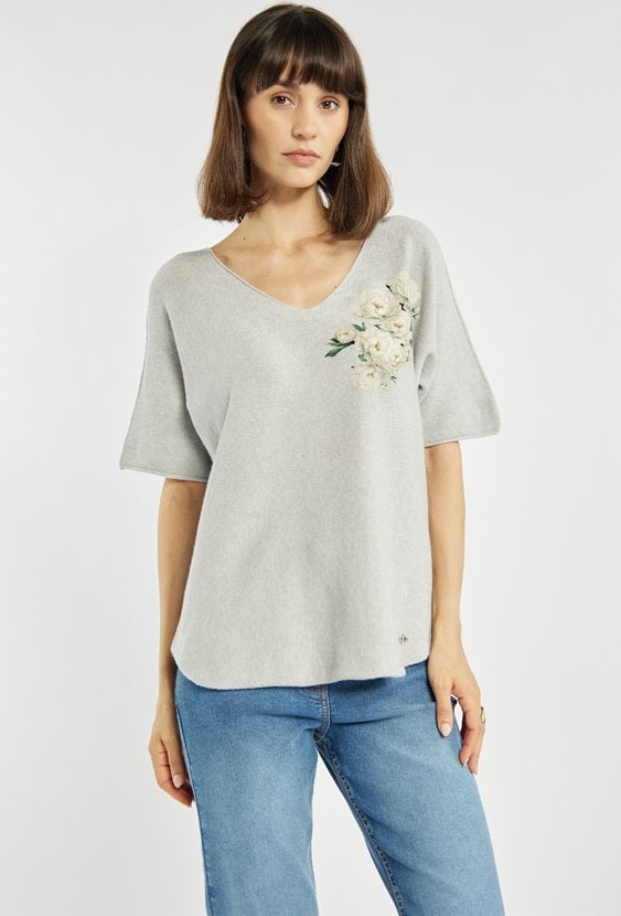 Sweter z kwiatowym nadrukiem