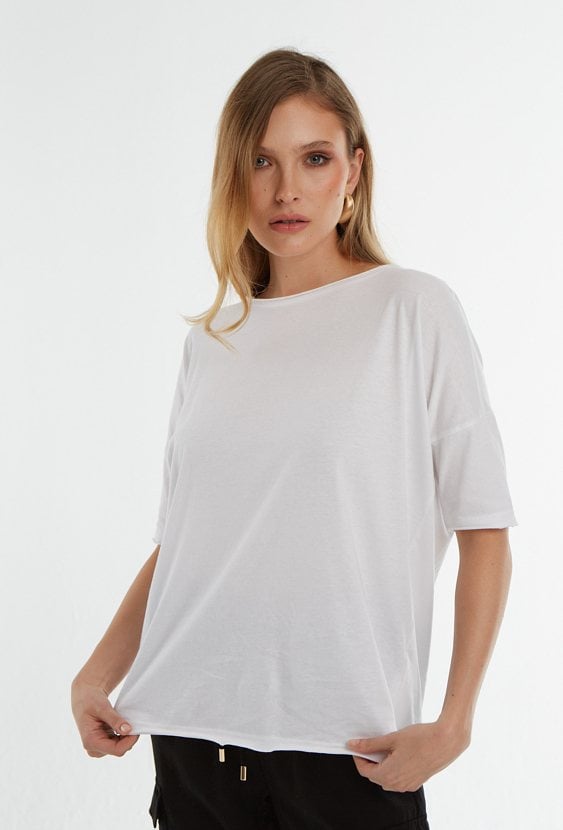 Biały T-shirt z rękawem 1/2