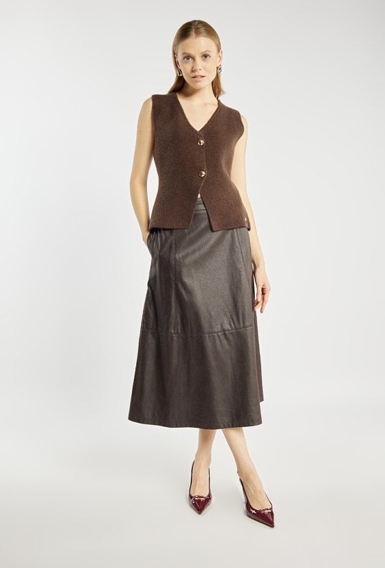 Spódnica z rozkloszowanym dołem