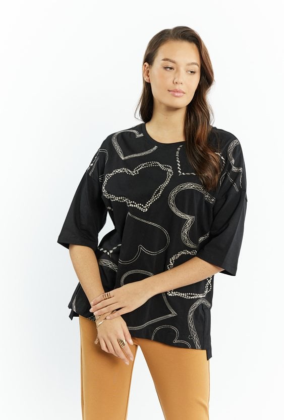 T-shirt damski z serduszkami