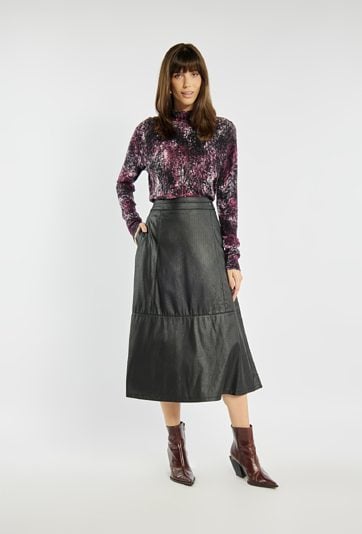 Spódnica z rozkloszowanym dołem