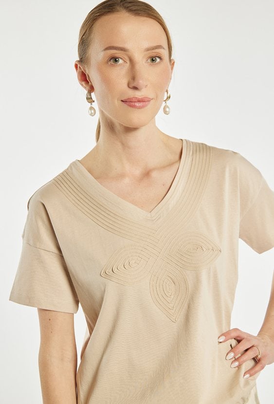 T-shirt z wiązaniem