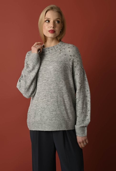 Błękitny sweter z metaliczną nicią