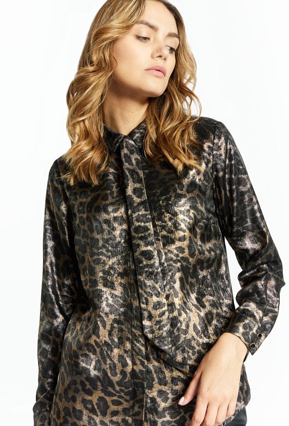 Koszula z wiązaniem