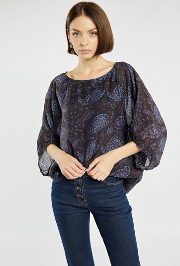 Zwiewna bluzka z wzorem