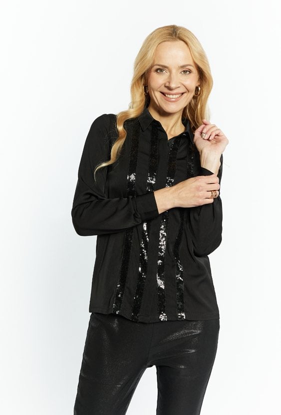 Koszula damska z ozdobną aplikacją