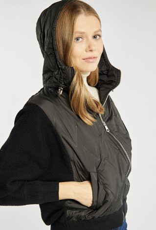 Pikowana kurtka z kapturem