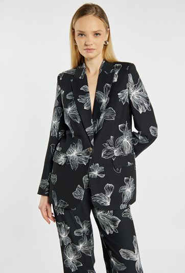 Czarna marynarka z wzorem
