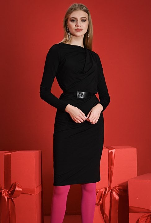 Czarna sukienka midi