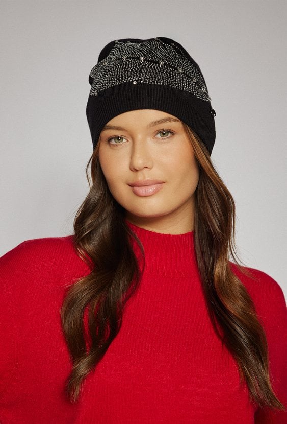 Czapka damska z drobnymi dżetami