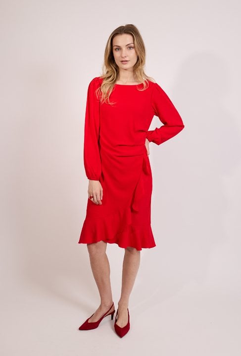 Elegancka sukienka z falbaną