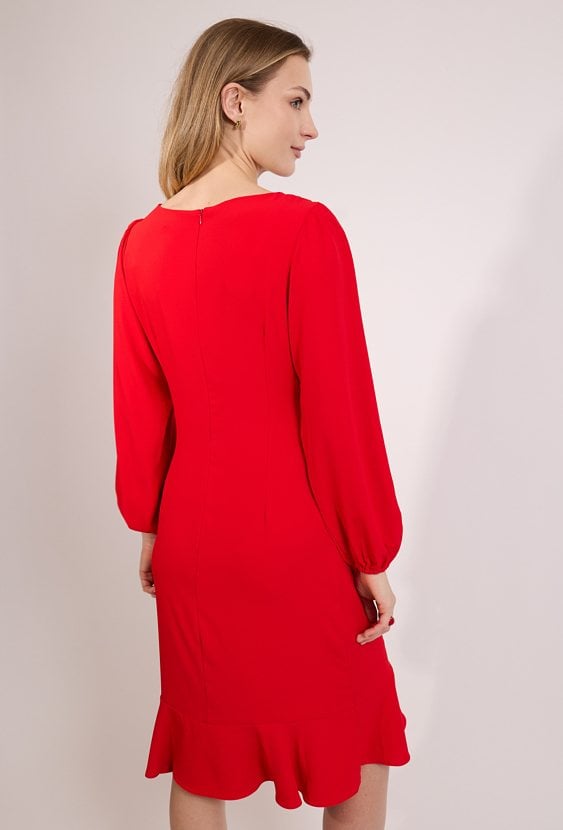 Elegancka sukienka z falbaną