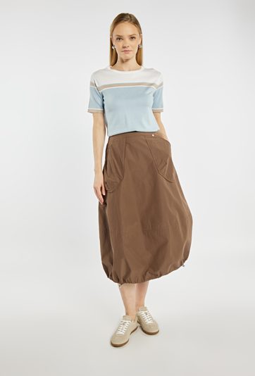 Spódnica z kieszeniami