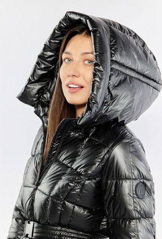 Kurtka damska z kolekcji sportowej