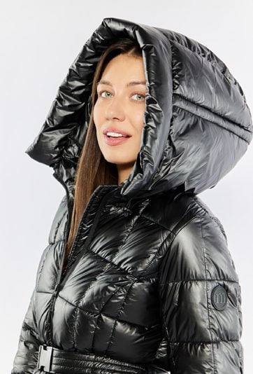 Kurtka damska z kolekcji sportowej