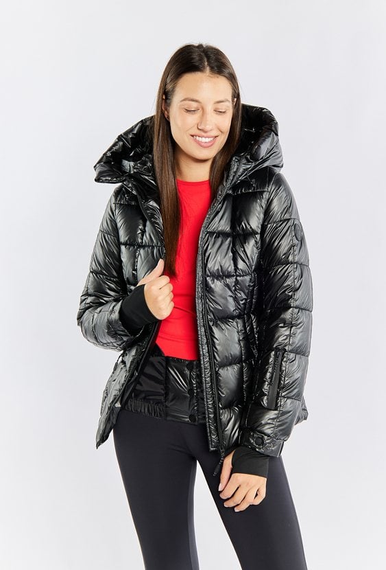 Kurtka damska z kolekcji sportowej