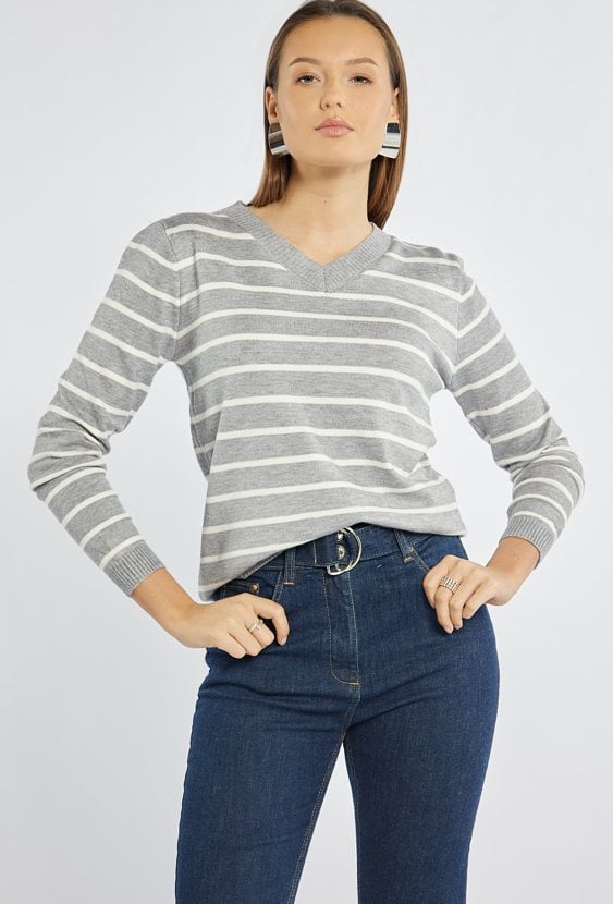 Sweter w paski