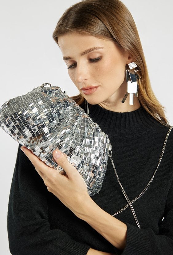 Mała cekinowa torebka