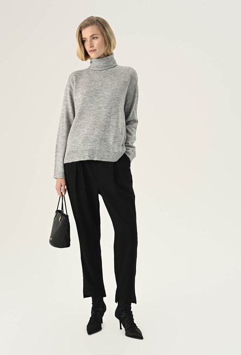 Golf w szarym kolorze