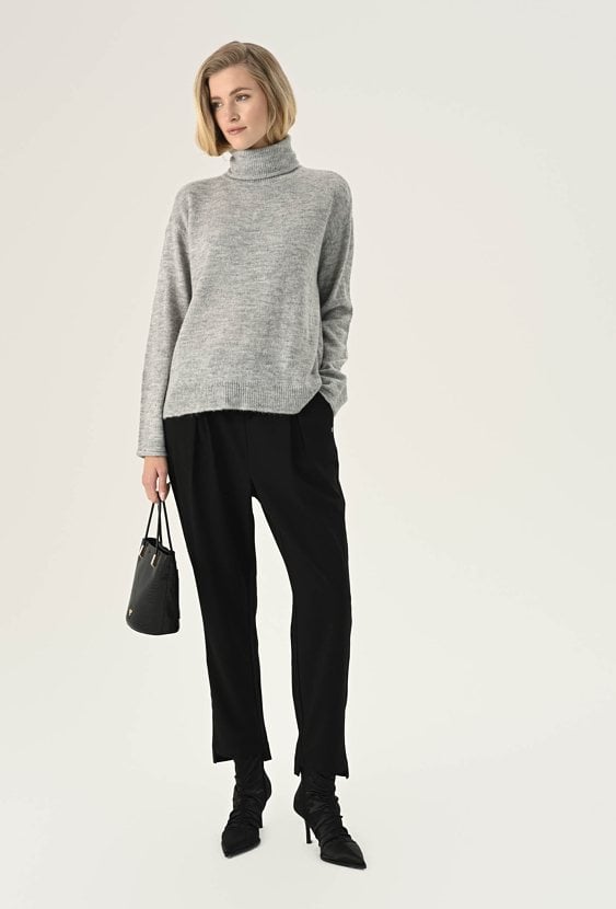 Golf w szarym kolorze