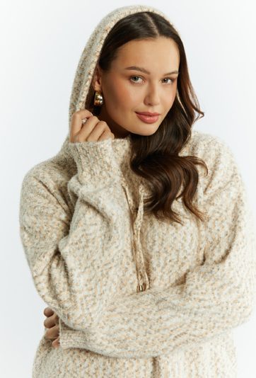 Sweter damski z kapturem