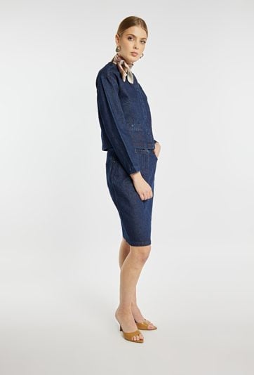 Jeansowa spódnica z subtelnym połyskiem