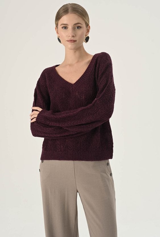 Sweter w kolorze burgundowym