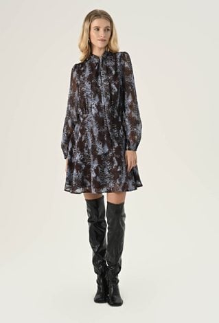 Mini sukienka z ozdobną szarfą