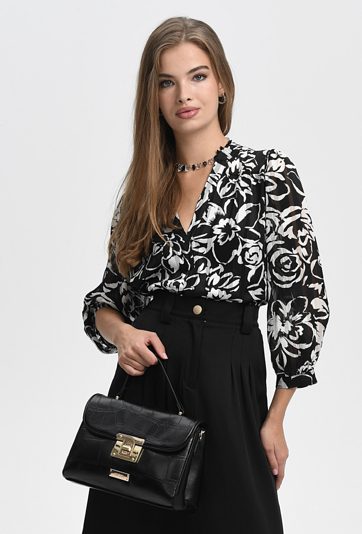 Bluzka z delikatnej tkaniny w czarno-białe kwiaty