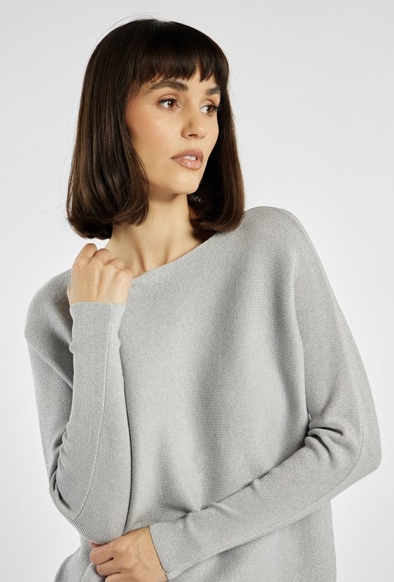 Połyskujący sweter damski