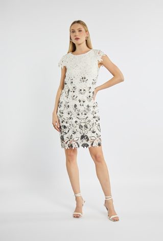 Koronkowa sukienka z wzorem