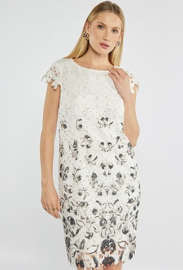 Koronkowa sukienka z wzorem