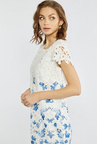 Koronkowa sukienka z wzorem