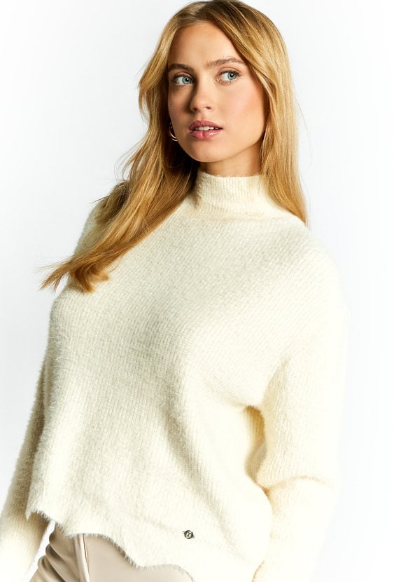 Sweter damski z półgolfem