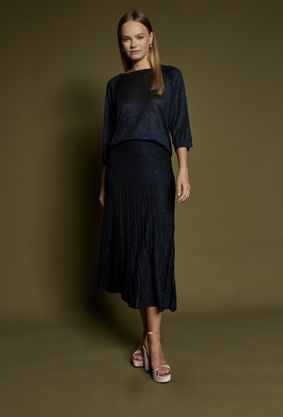 Elegancki sweter z lekkim połyskiem
