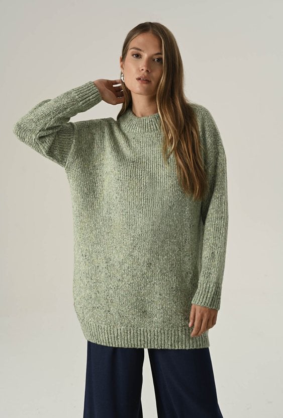 Oversizowy sweter z wełną