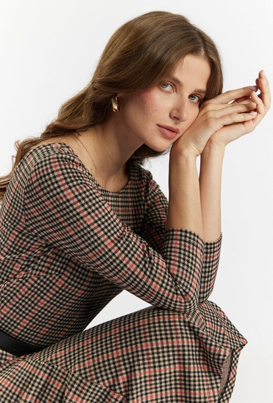 Sukienka damska z paskiem