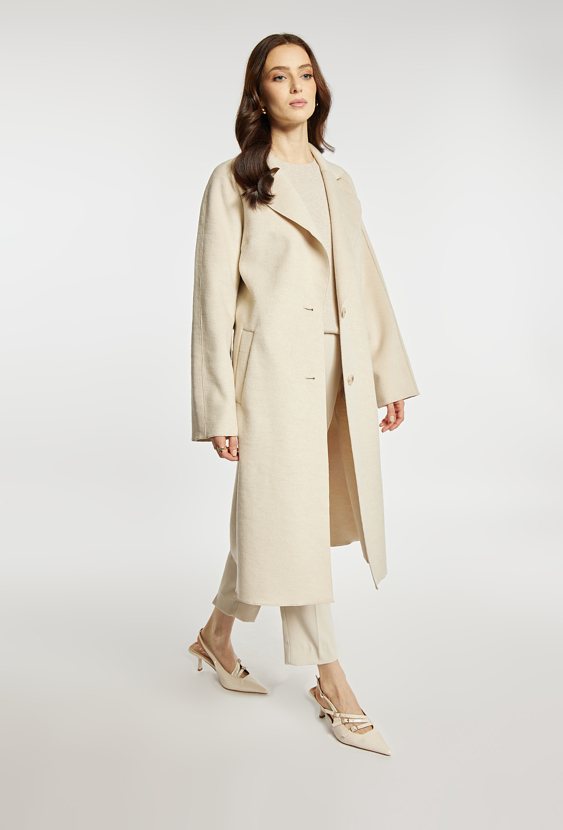 Stylowy płaszcz z wiązaniem