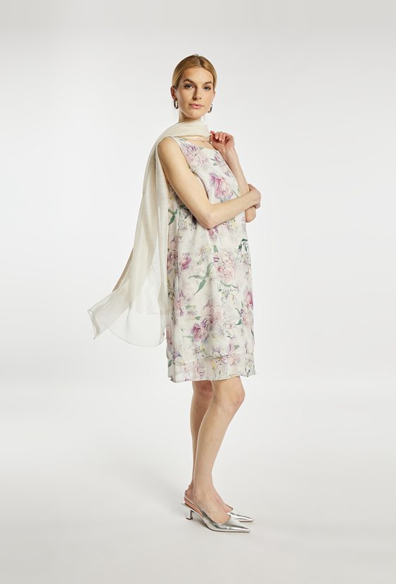 Chusta w jasnej kolorystyce