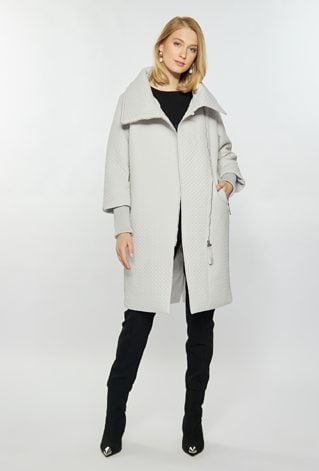 Płaszcz damski z kołnierzem