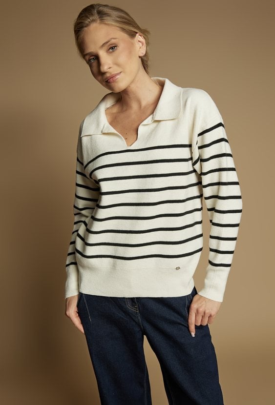 Sweter w paski