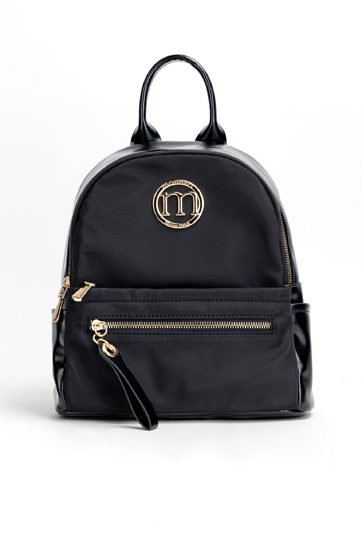 Plecak damski z widocznym logo z przodu