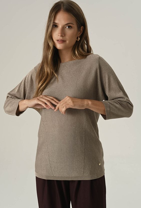 Brązowy sweter z metaliczną nicią