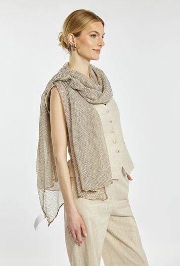 Szal o luźnym splocie