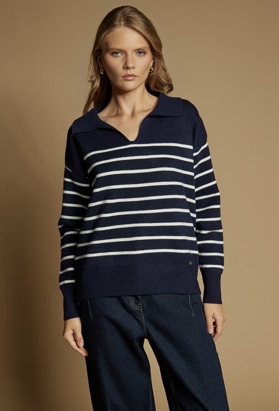 Sweter w paski