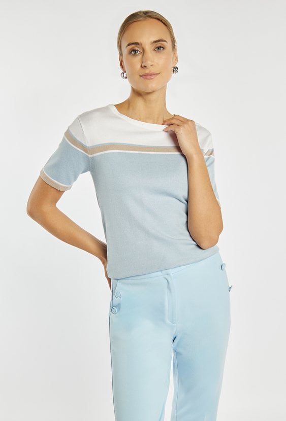 Sweter w pastelowych odcieniach