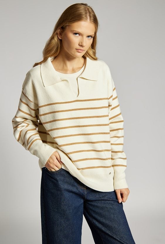 Sweter w paski